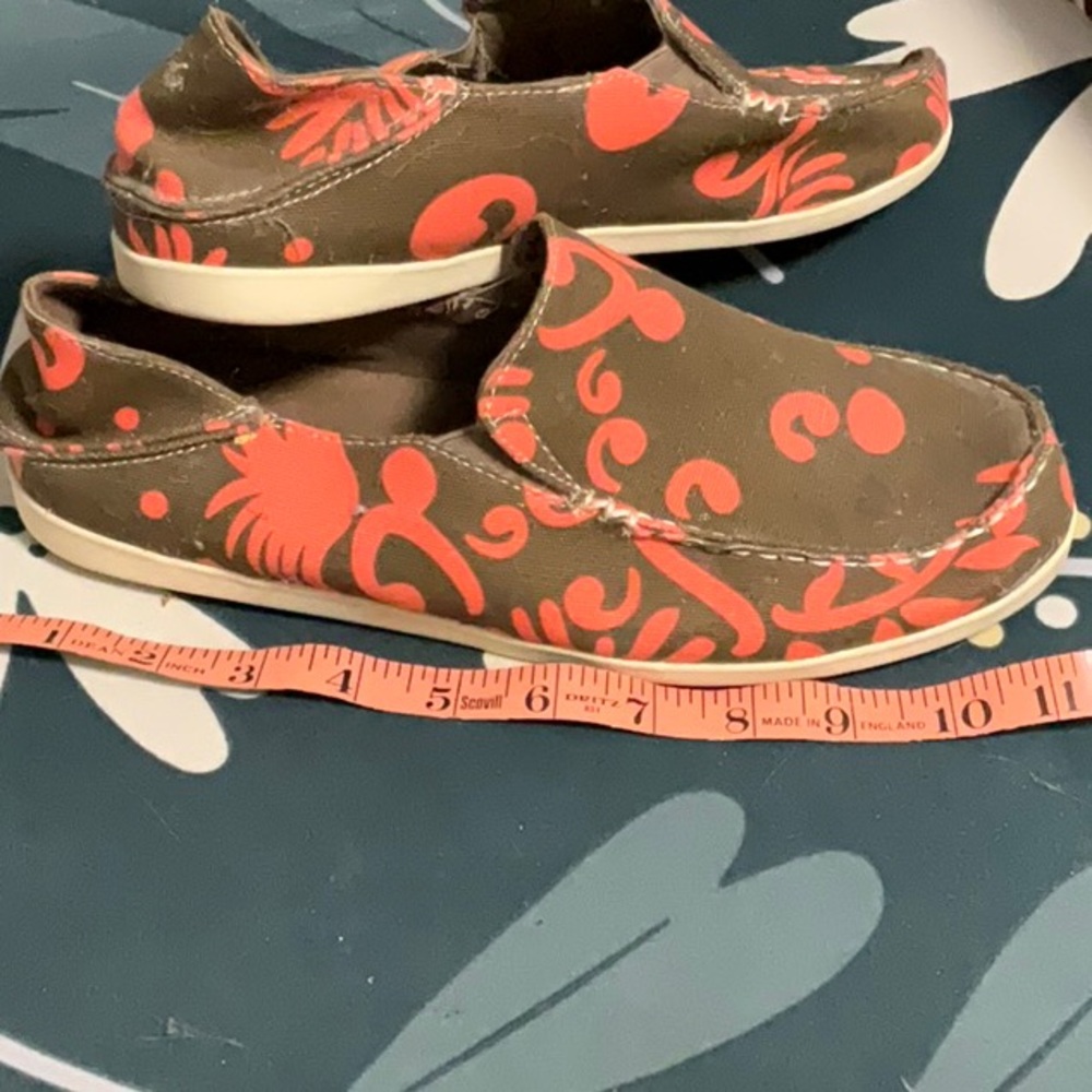 Olukai canvas floral slip on shoe - Picture 3 of 5